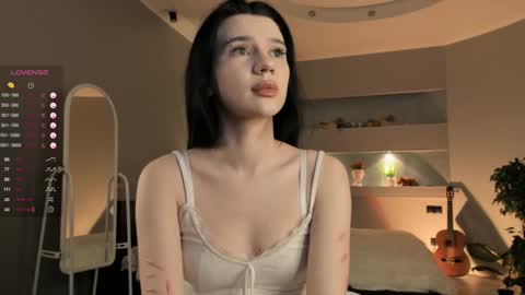 Snapshot of udelaborom chatting on 02.16.25 Lili online show from 02.16.25