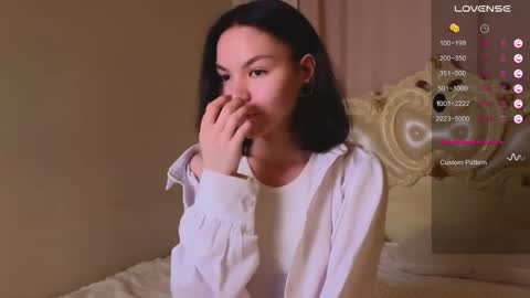 Snapshot of udelaborom chatting on 03.08.25 Lili online show from 03.08.25