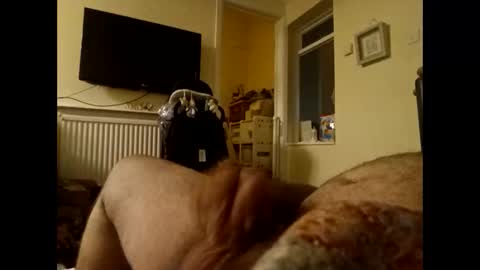 ukfilth529161 online show from 10.19.25