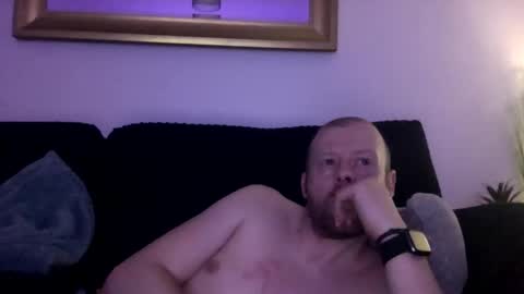 Snapshot of ukmatty3 chatting on 03.10.25 ukmatty3 online show from 03.10.25