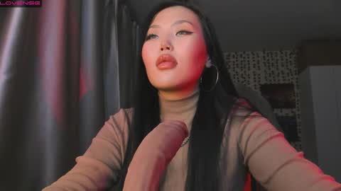 Snapshot of uko_sa chatting on 10.16.25 uko sa online show from 10.16.25