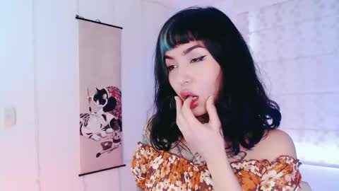Snapshot of ulala_martina chatting on 05.24.26 Martina online show from 05.24.26