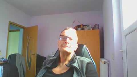 ulmeni4 online show from 12.05.25