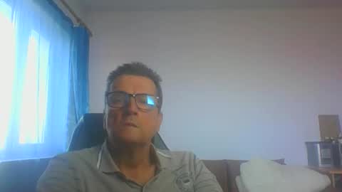 Snapshot of ulmeni7 chatting on 10.20.25 ulmeni7 online show from 10.20.25