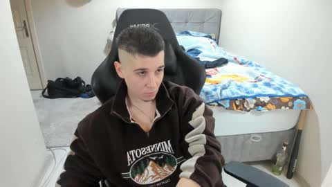 Snapshot of ulxer chatting on 12.12.24 hi im mike tyson - online show from 12.12.24