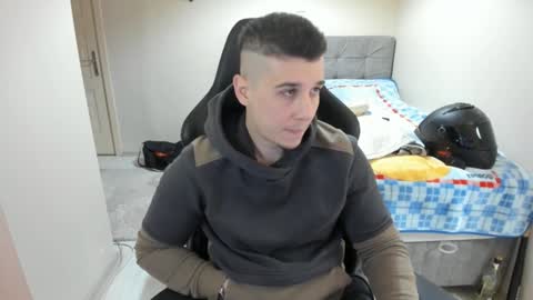Snapshot of ulxer chatting on 12.20.24 hi im mike tyson - online show from 12.20.24