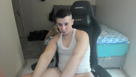 Snapshot of ulxer chatting on 01.05.25 hi im mike tyson - online show from 01.05.25