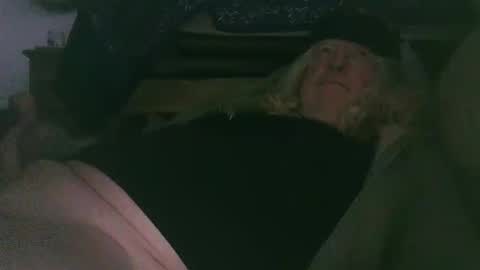 umbrado online show from 12.11.24