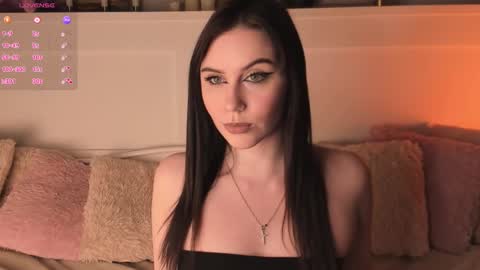 Una  online show from 03.15.26