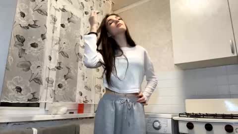 Isobelle lisi online show from 12.13.25