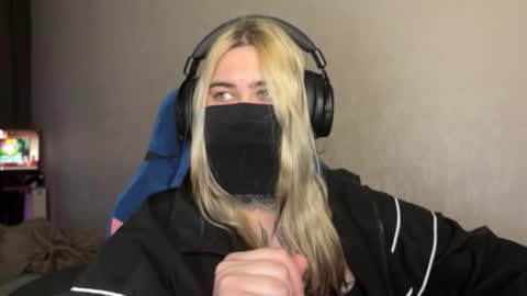 Snapshot of unaxyling chatting on 02.22.26 unaxyling online show from 02.22.26