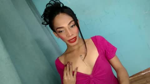Snapshot of uncut_queen chatting on 11.18.25 LOVELY JANE online show from 11.18.25
