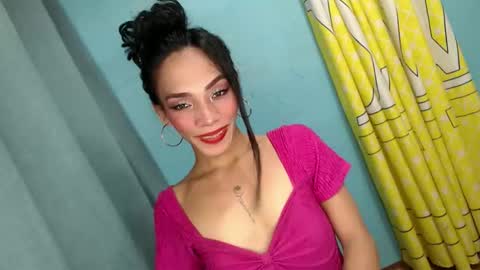 Snapshot of uncut_queen chatting on 11.19.25 LOVELY JANE online show from 11.19.25