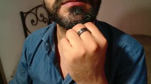 Giov online show from 10.22.25