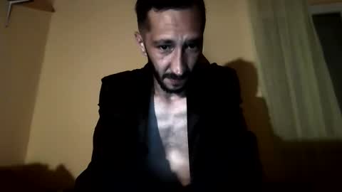 Snapshot of underguy19 chatting on 09.18.25 underguy19 online show from 09.18.25