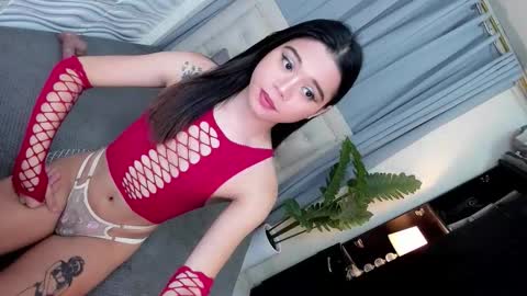 Snapshot of unforgetableasiancock chatting on 10.15.25 unforgetableasiancock online show from 10.15.25