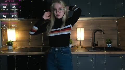 Snapshot of unforgettable_emotions chatting on 02.02.25 Im online every day 1700 GMT-4 online show from 02.02.25