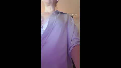 Snapshot of unfulfilledwife chatting on 01.26.25 Eva online show from 01.26.25