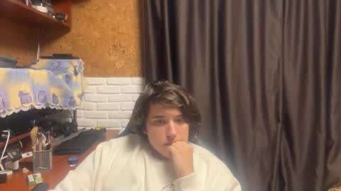 Snapshot of unholy_heat chatting on 11.04.25 Anri online show from 11.04.25