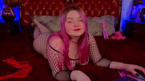 Unholy Lady online show from 03.06.25