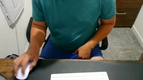 Snapshot of unknown1_84 chatting on 10.27.25 UnkDadbod online show from 10.27.25