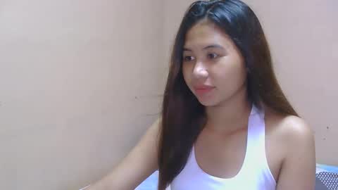 Snapshot of ur_akiradesu chatting on 10.27.25 akira online show from 10.27.25