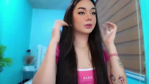 Snapshot of ur_babyalexa chatting on 01.07.25 they call me Alexa online show from 01.07.25