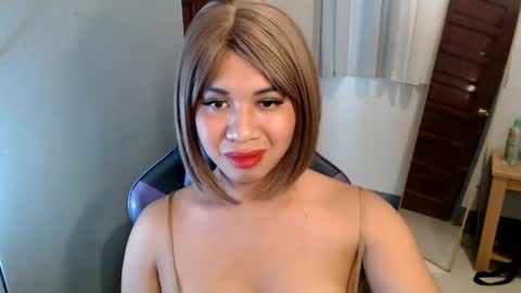 Snapshot of ur_cutiesthotasianxx chatting on 01.30.25 Vee online show from 01.30.25