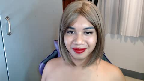 Snapshot of ur_cutiesthotasianxx chatting on 01.30.25 Vee online show from 01.30.25