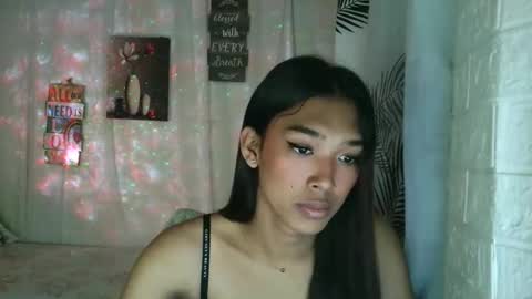 ur_dazzlingmorenaxx online show from 02.18.26