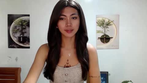 Snapshot of ur_extra_petite chatting on 05.30.26 online show from 05.30.26