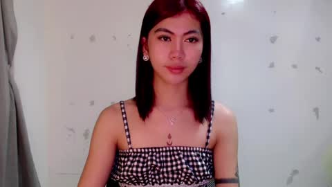 Snapshot of ur_extra_petite chatting on 07.12.26 online show from 07.12.26