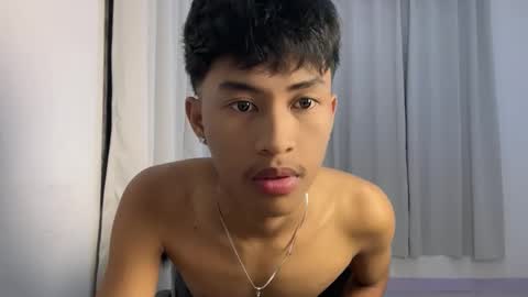 ur_fuckerbttm online show from 11.04.25