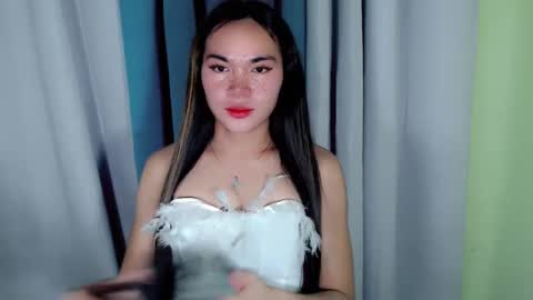 QUEENSY online show from 01.17.25