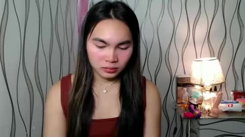 Snapshot of ur_innocent_girlx chatting on 09.25.25 QUEENSY online show from 09.25.25