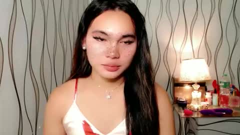 Snapshot of ur_innocent_girlx chatting on 10.16.25 QUEENSY online show from 10.16.25