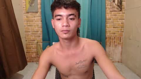 ur_naughtyboy_raphael online show from 09.18.25
