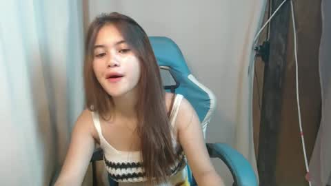 Snapshot of ur_prettyangel chatting on 02.15.26 ur_prettyangel online show from 02.15.26