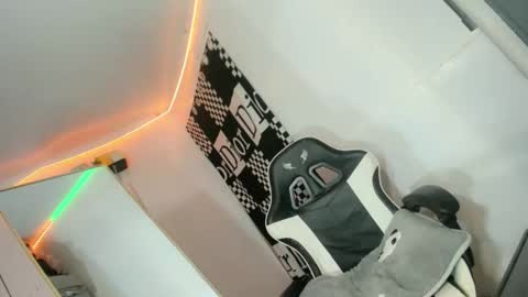 Snapshot of ur_shan21 chatting on 06.01.26 ur_shan21 online show from 06.01.26