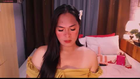 ur_sugarbabyx online show from 05.11.26