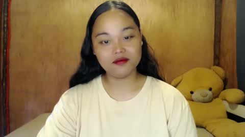 Snapshot of urasian_hotchix69 chatting on 10.18.25 Lycah online show from 10.18.25