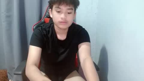 Snapshot of urasian_kentoyxx77 chatting on 10.14.25 Kentoy online show from 10.14.25