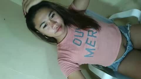 Snapshot of urasian_pinayxxx chatting on 02.15.26 Alvie online show from 02.15.26