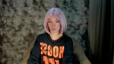 Snapshot of urasian_slut_yana chatting on 02.05.25 yana online show from 02.05.25