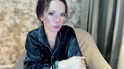 Snapshot of urasian_slut_yana chatting on 02.13.25 yana online show from 02.13.25