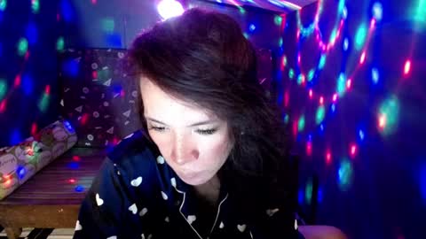 Snapshot of urasian_slut_yana chatting on 03.09.25 yana online show from 03.09.25