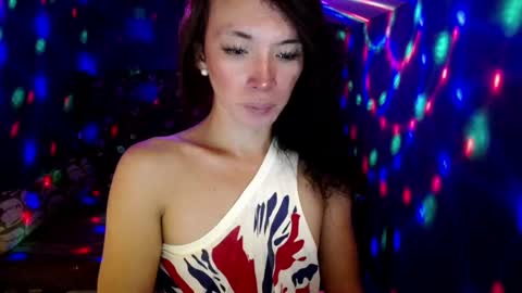 Snapshot of urasian_slut_yana chatting on 03.12.25 yana online show from 03.12.25