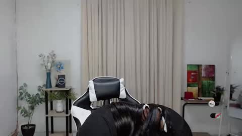 Snapshot of urasiangirl_megan chatting on 01.21.25 Megan dont forget to follow me and make me happy here when you join to my room I am your megan loving and caring woman online show from 01.21.25