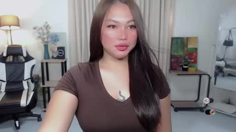 Snapshot of urasiangirl_megan chatting on 03.11.25 Megan dont forget to follow me and make me happy here when you join to my room I am your megan loving and caring woman online show from 03.11.25