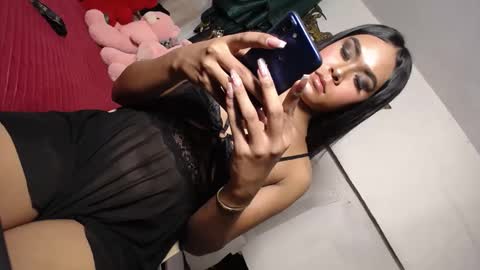 Pau online show from 01.02.25